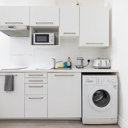 Bright Studio On Golders Green Road Londres Extérieur photo